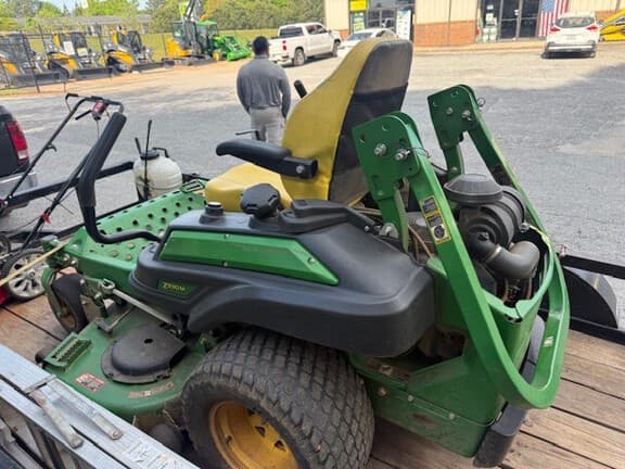 Image of John Deere Z930M equipment image 4
