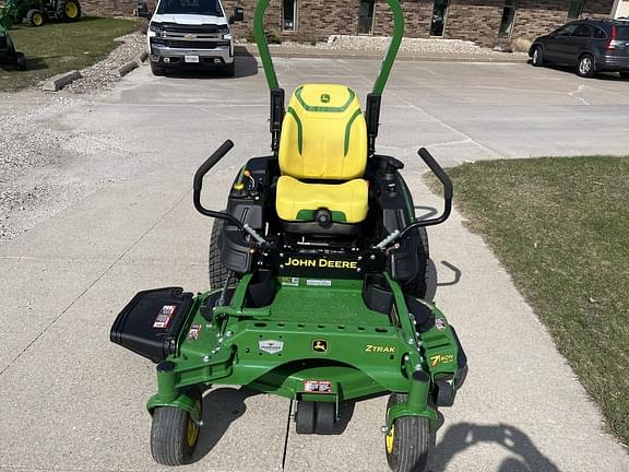 Image of John Deere Z930M equipment image 1