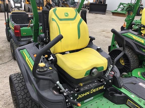 Image of John Deere Z930M equipment image 1