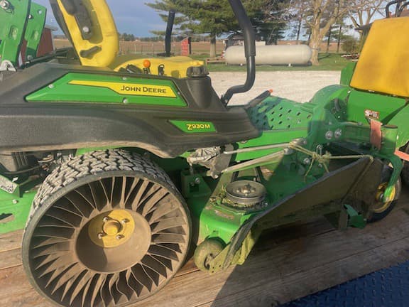 Image of John Deere Z930M equipment image 2