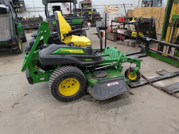 Image of John Deere Z930M equipment image 4