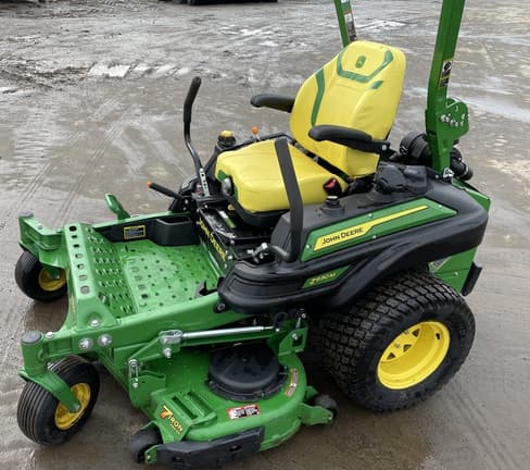 Image of John Deere Z930M equipment image 1