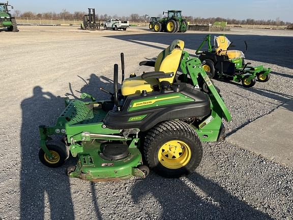 Image of John Deere Z930M equipment image 1