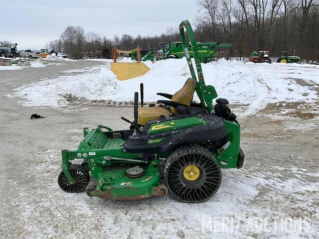 Image of John Deere Z930M equipment image 1