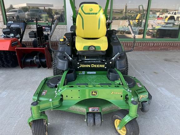 Image of John Deere Z930R equipment image 1