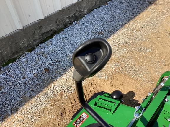 Image of John Deere Z930R equipment image 2