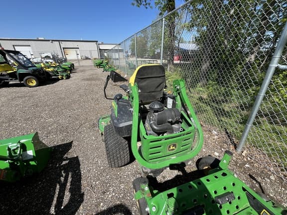 Image of John Deere Z930R equipment image 1
