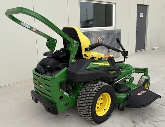 Image of John Deere Z930R equipment image 2