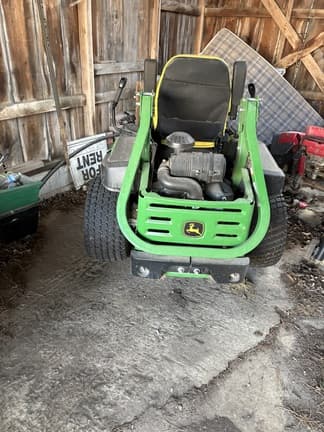 Image of John Deere Z930R equipment image 1