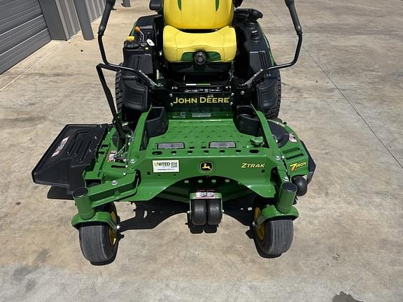 Image of John Deere Z930R equipment image 2