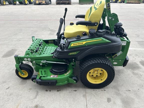 Image of John Deere Z930R equipment image 2