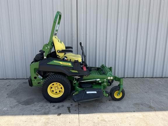 Image of John Deere Z930R equipment image 1