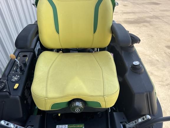 Image of John Deere Z930R equipment image 4