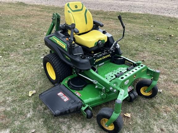 Image of John Deere Z930R equipment image 1