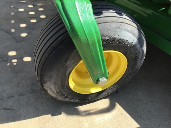 Image of John Deere Z930R equipment image 4