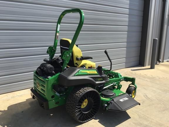 Image of John Deere Z930R equipment image 1