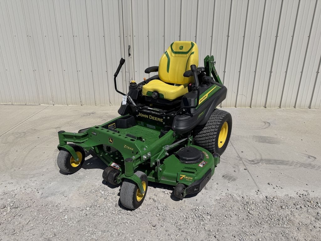 Main image John Deere Z930R