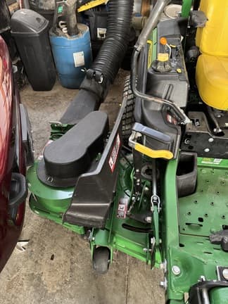 Image of John Deere Z930R equipment image 4