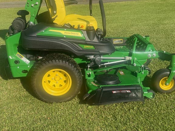 Image of John Deere Z950M equipment image 4
