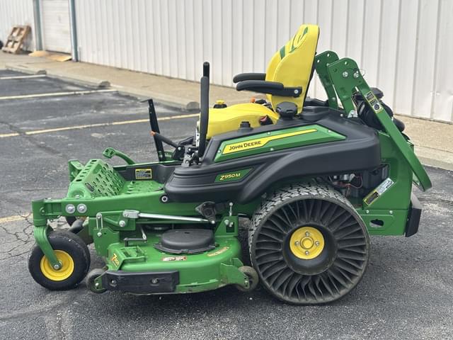 Image of John Deere Z950M equipment image 1