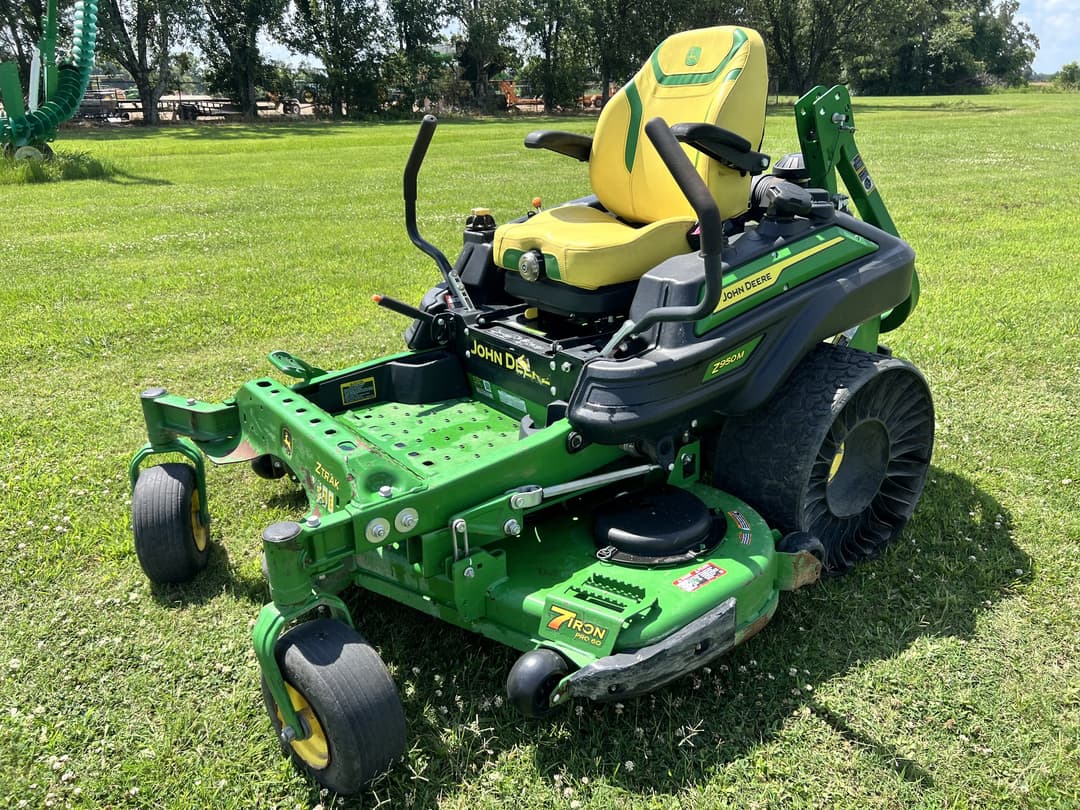 Image of John Deere Z950M Image 1