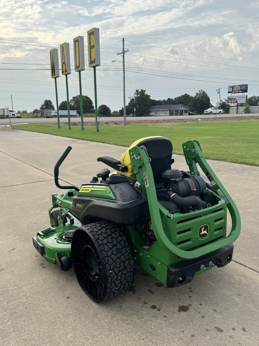 Image of John Deere Z950M Image 1