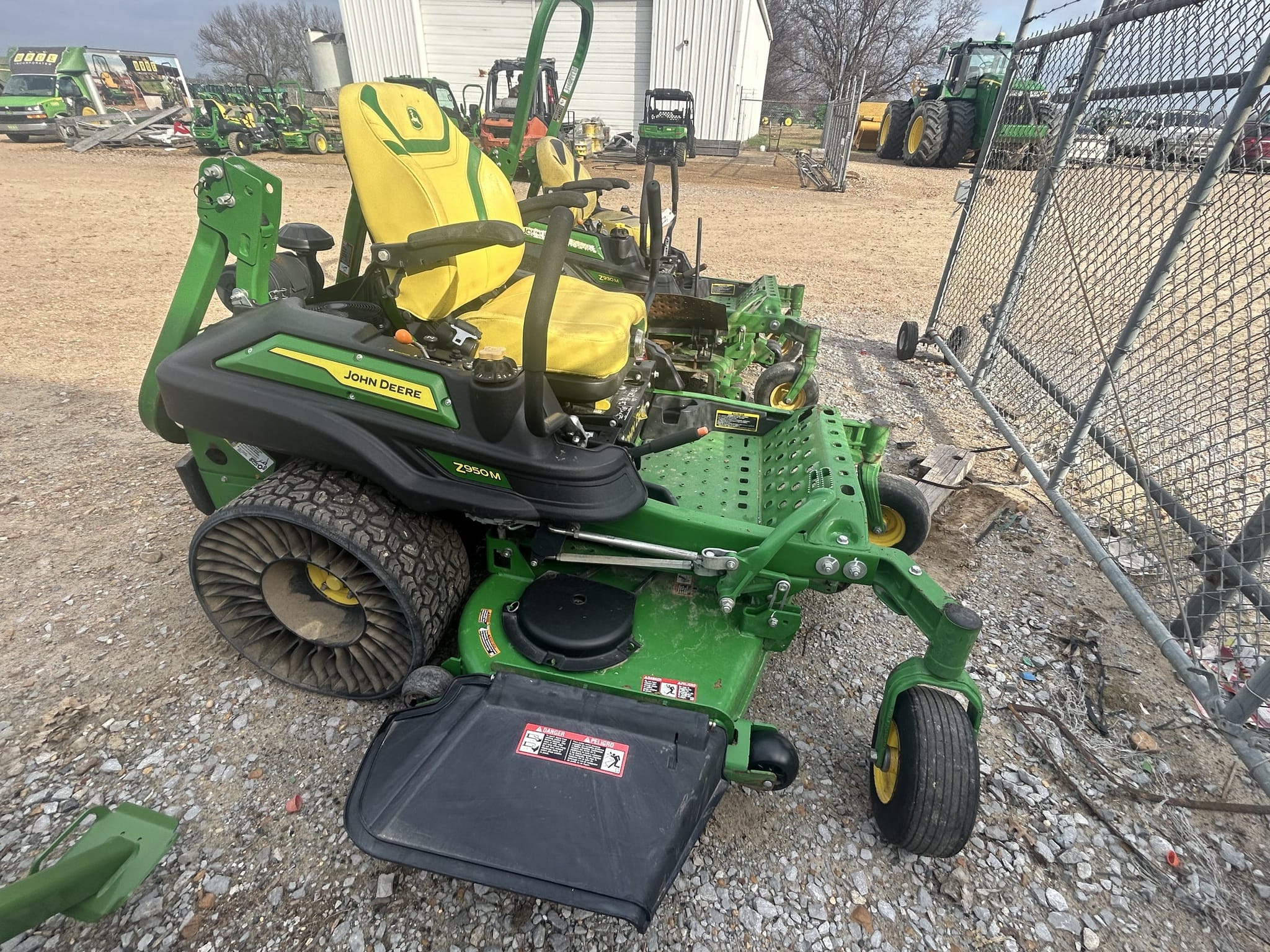 2023 John Deere Z950M Equipment Image0