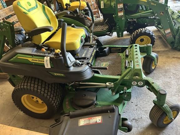 Image of John Deere Z950M equipment image 1