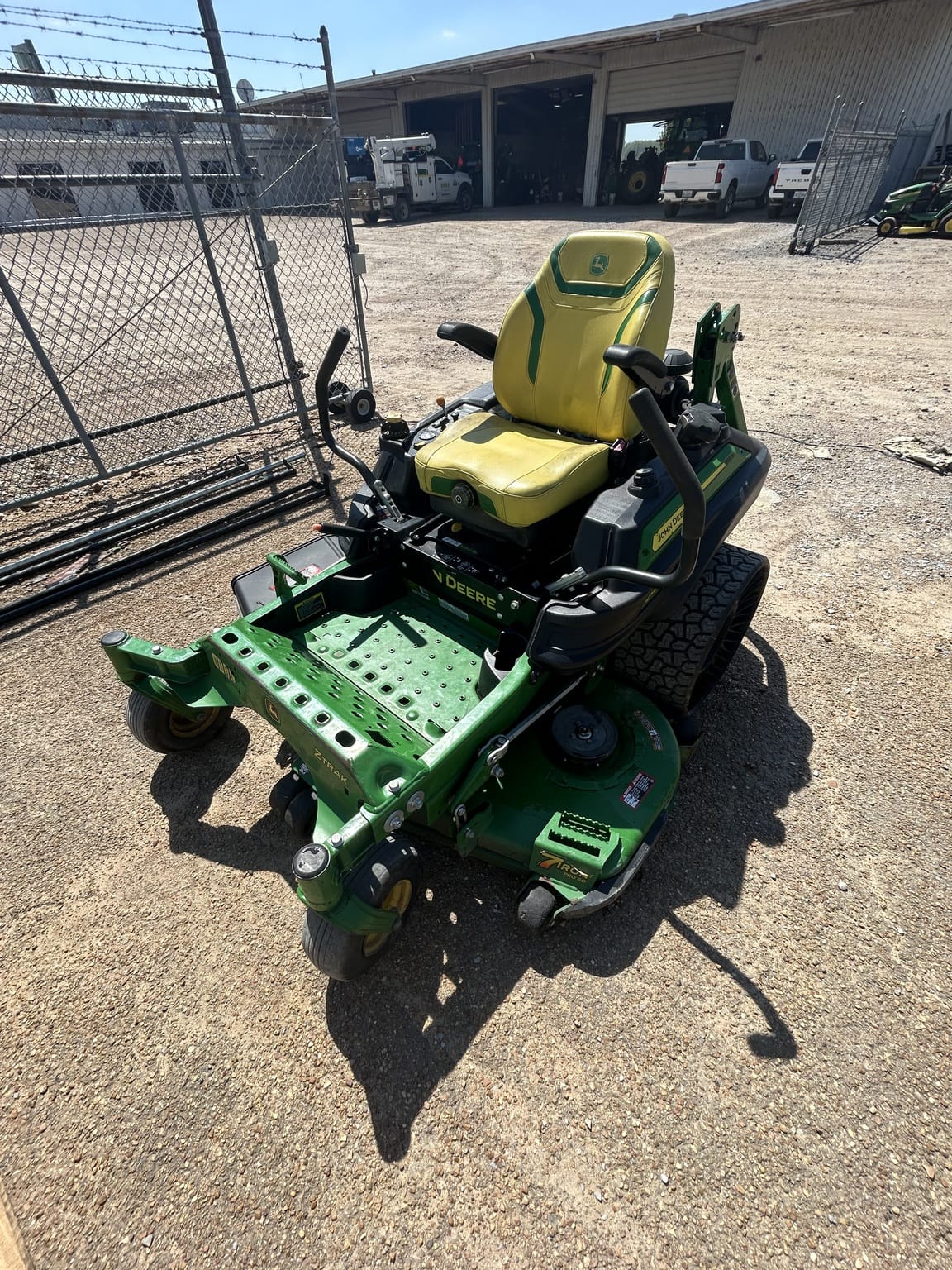 2023 John Deere Z950M Equipment Image0