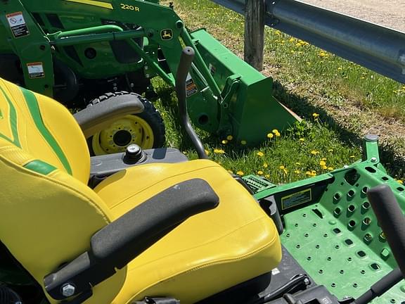 Image of John Deere Z950M equipment image 4