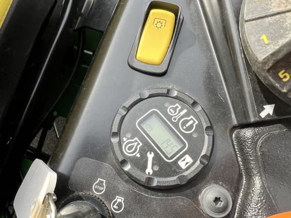 Image of John Deere Z950M equipment image 2