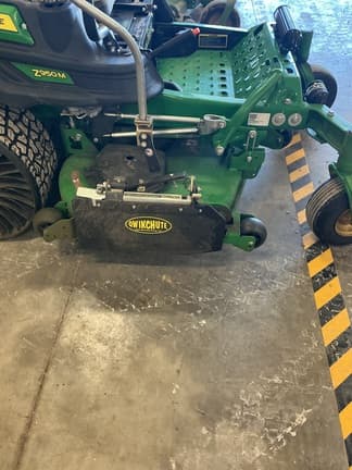 Image of John Deere Z950M equipment image 2