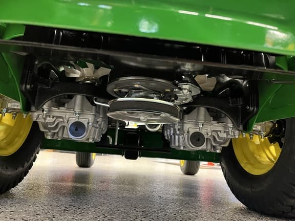 Image of John Deere Z950M equipment image 4