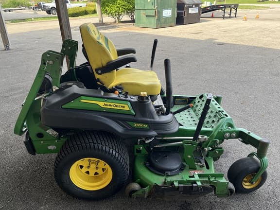 Image of John Deere Z950M equipment image 1
