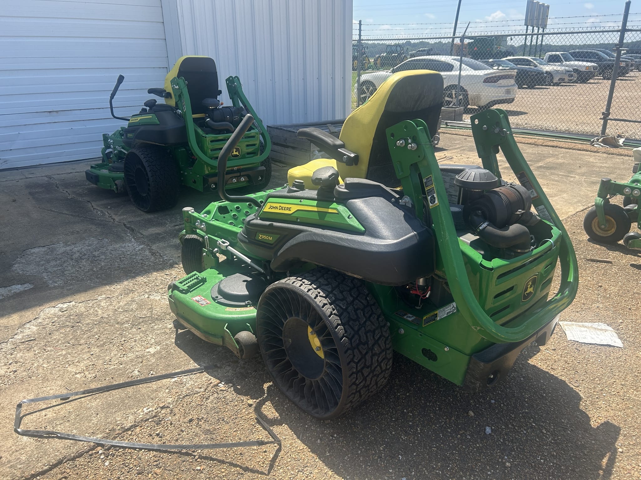 2023 John Deere Z950M Equipment Image0