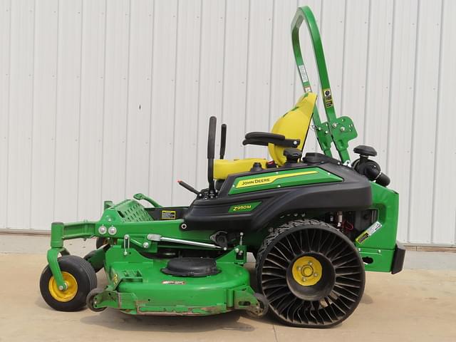 Image of John Deere Z950M equipment image 1