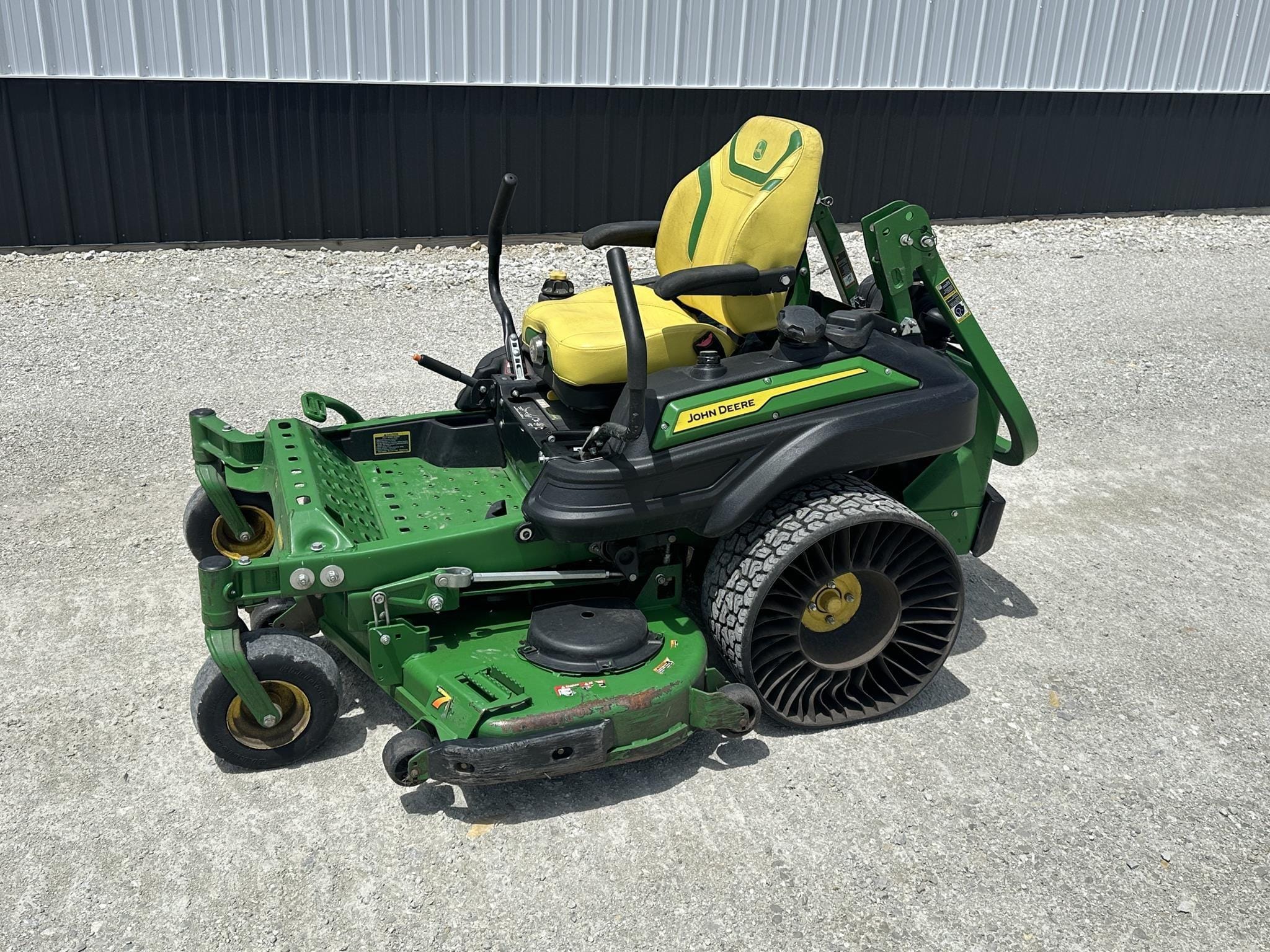 2023 John Deere Z950M Equipment Image0
