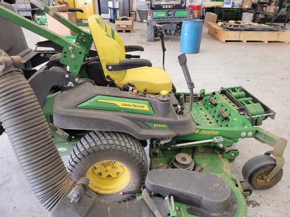 Image of John Deere Z950R equipment image 3