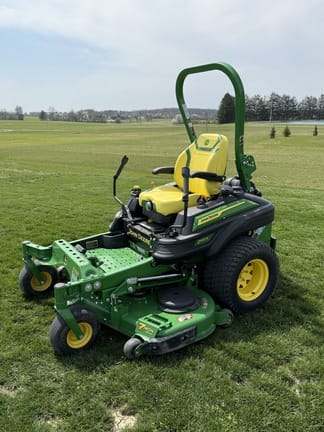 2023 John Deere Z950R Equipment Image0