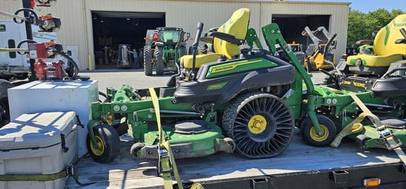 2023 John Deere Z950R Equipment Image0