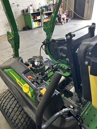 Image of John Deere Z960M equipment image 1