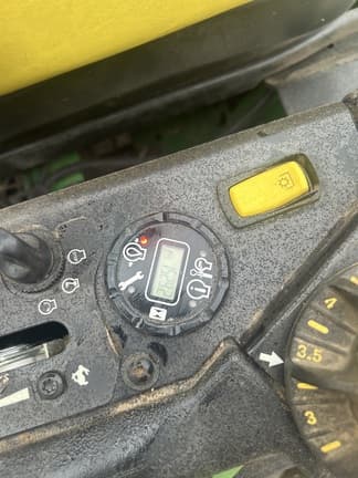 Image of John Deere Z960M equipment image 4