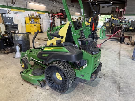Image of John Deere Z960M equipment image 3