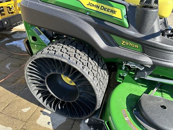 Image of John Deere Z970R equipment image 2