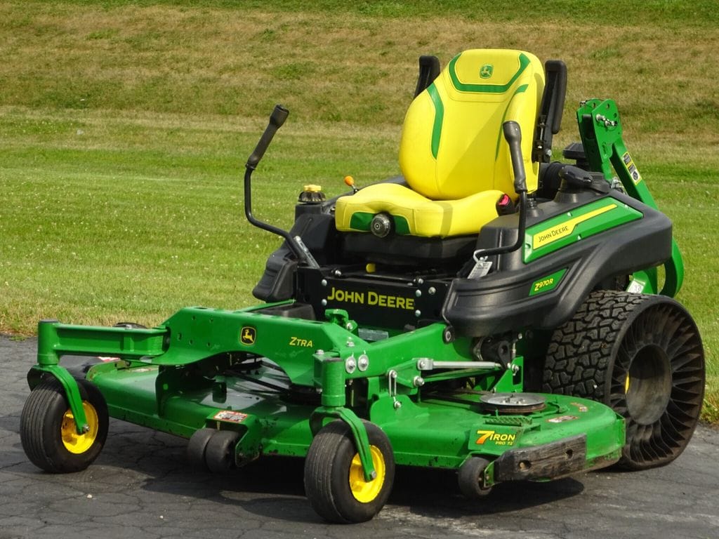Main image John Deere Z970R