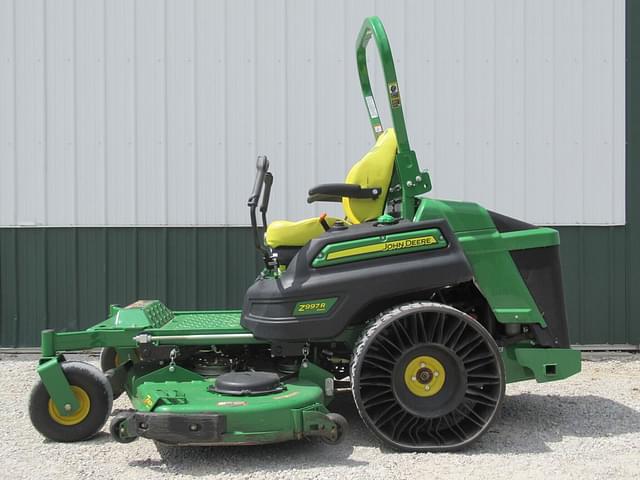 Image of John Deere Z997R equipment image 1