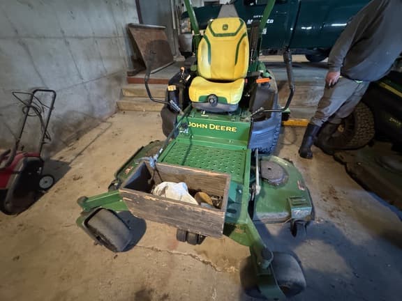 Image of John Deere Z997R equipment image 2