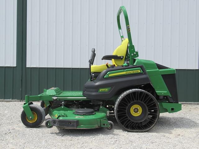 Image of John Deere Z997R equipment image 1