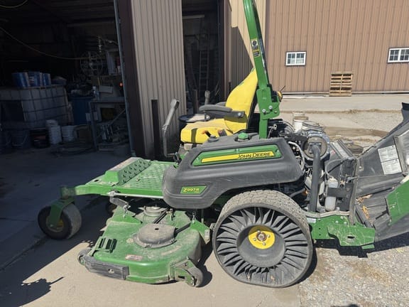 2023 John Deere Z997R Equipment Image0