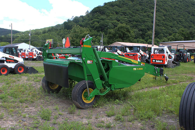 Image of John Deere S300 equipment image 1